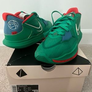 NIKE EYBL Kyrie Low 5 - Size 8 Men’s